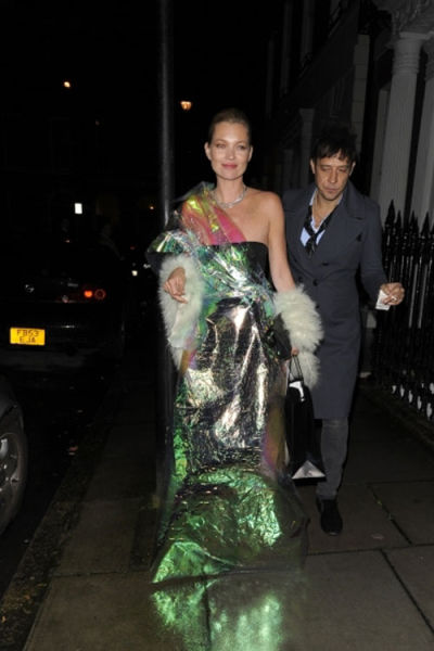 Kate Moss穿得好像一包糖果