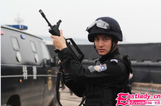 二十集电视连续剧《便衣警官》主题曲《誓言》由李宇春演唱
