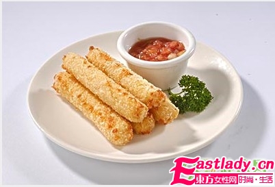 惊 吃这些食物容易长皱纹