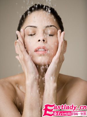 五步紧急洗脸法解决脸上问题肌肤