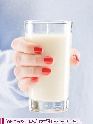 夏季饮凉牛奶容易引起肠道疾病