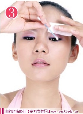 四步眼部卸妆法 让眼睛自由呼吸