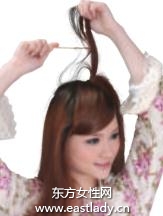 2013韩式歪歪辫发型设计简单且迷人