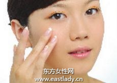 干性肌肤化妆应使用粉底液