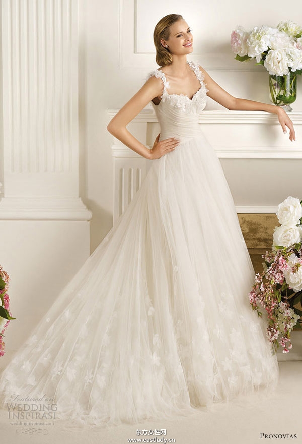 Pronovias 2013秋冬婚纱礼服系列欣赏