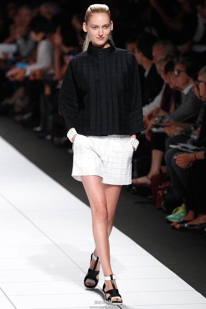 Issey Miyake(三宅一生)2014春夏流行服饰时尚大片