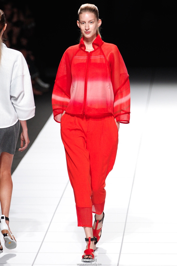 Issey Miyake(三宅一生)2014春夏流行服饰时尚大片