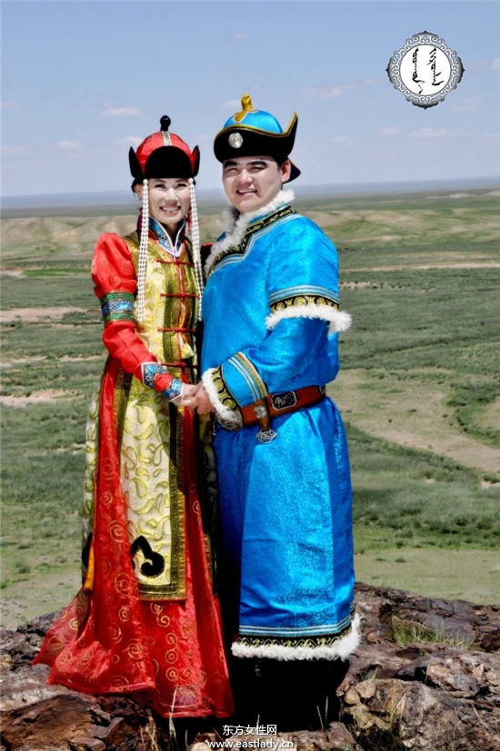蒙古族婚纱照感受质朴的爱情