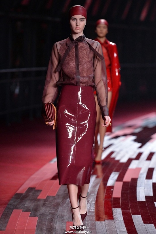 Valentino 2014女装系列演绎红色风