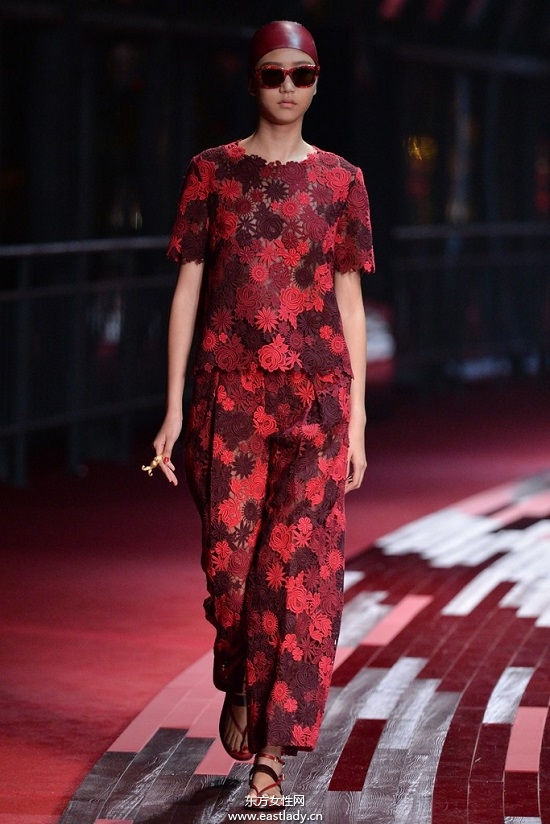 Valentino 2014女装系列演绎红色风