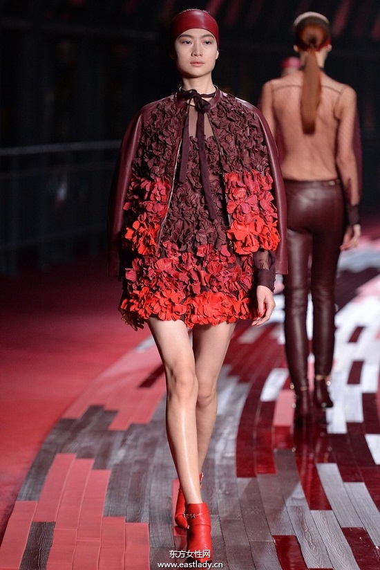 Valentino 2014女装系列演绎红色风