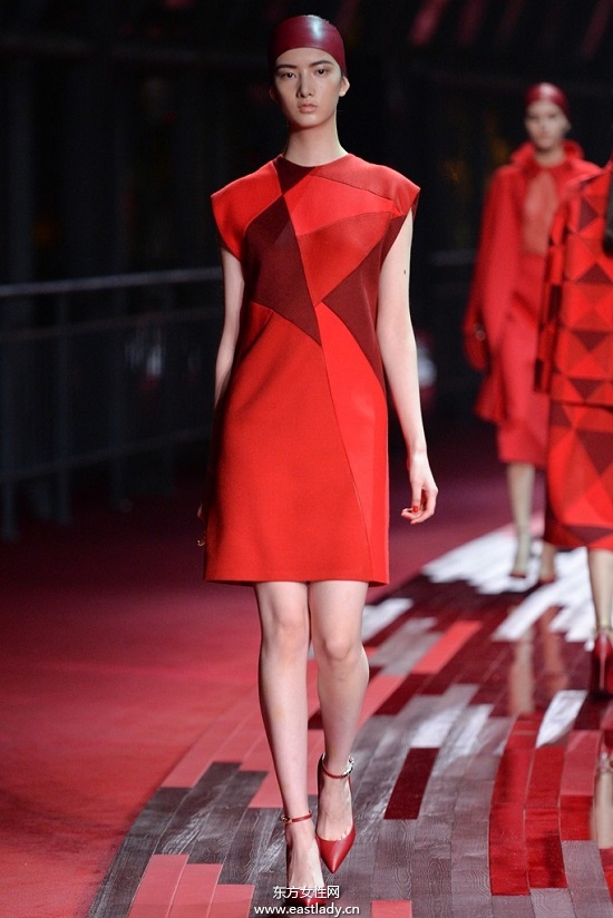 Valentino 2014女装系列演绎红色风