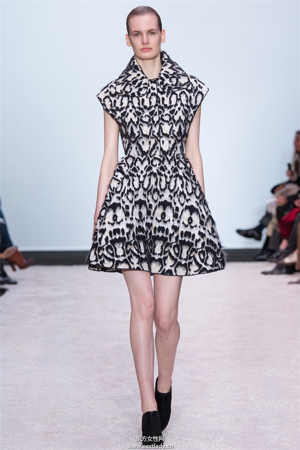 Giambattista Valli巴黎时装周2014秋冬新品发布