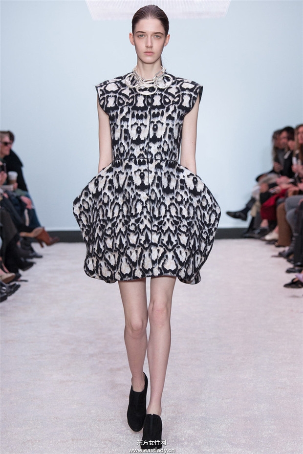 Giambattista Valli巴黎时装周2014秋冬新品发布