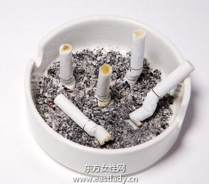 巧用煙灰養花