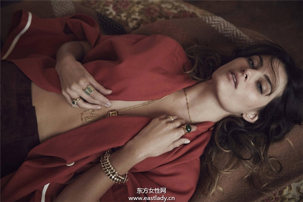 Isabeli Fontana《Porter》2014夏季刊