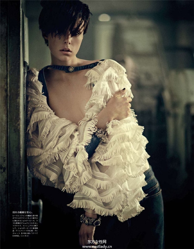 Edie Campbell《Vogue》2014年8月日本版