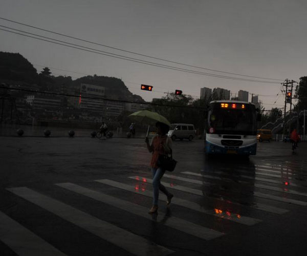 白夜如晝 蘭州被大雨傾城