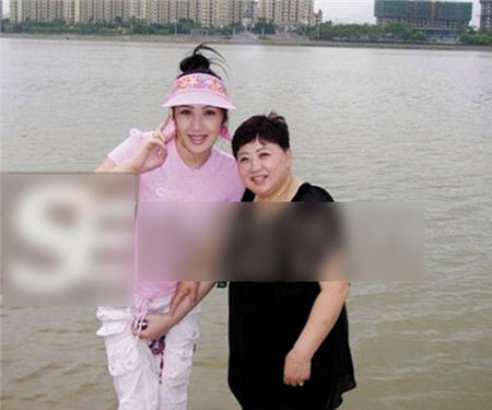 黄海波嫖娼案女主刘馨予母亲受访 女儿险遭活埋