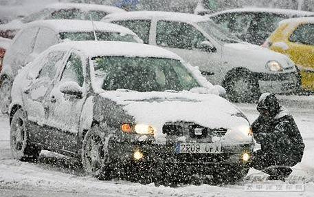 冬季汽车保养常识：冬季汽车空调、电瓶、轮胎、座椅养护常识