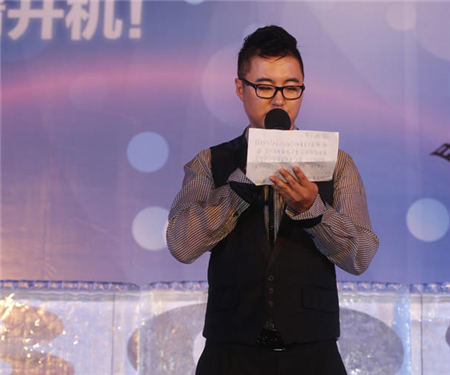 《70 80 90》开机 吴克羣贴心送球鞋感动宋智孝