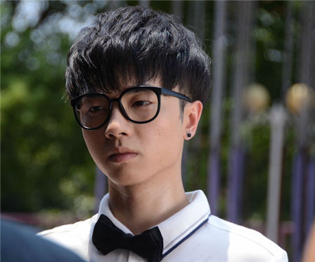 《不朽》华晨宇摇滚单曲 不甘妥协