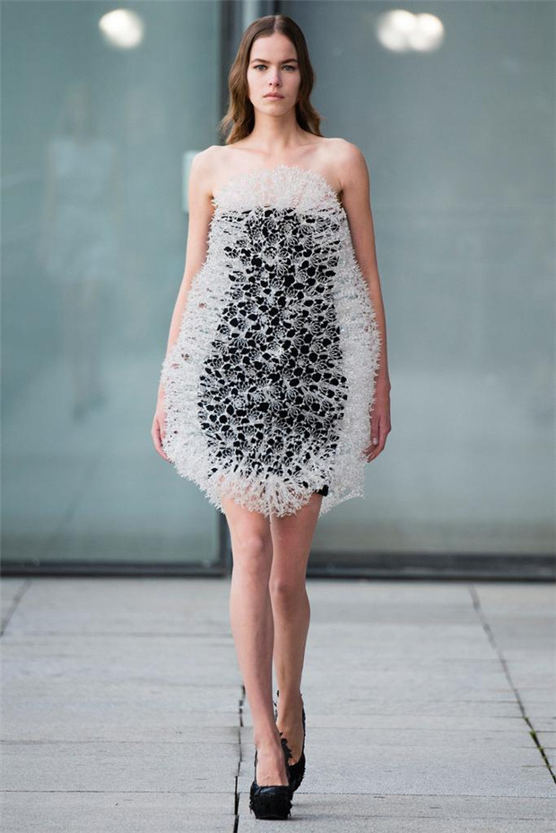 Iris van Herpen 2015春夏女装流行发布