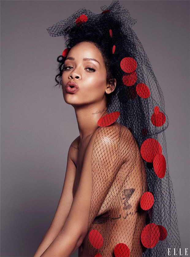 Rihanna《Elle》服装时尚2014年12月号