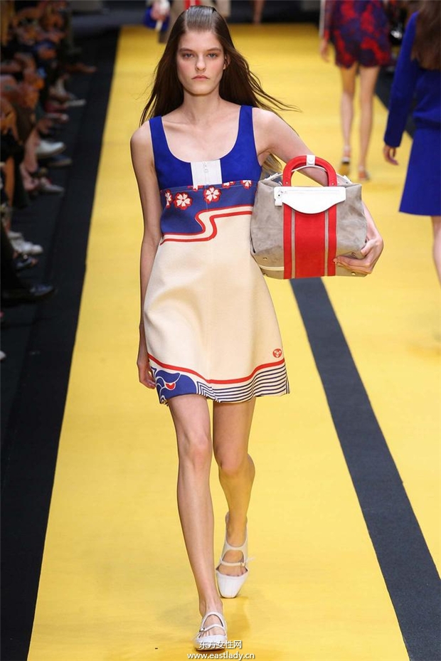  Carven 2015春夏女装流行发布