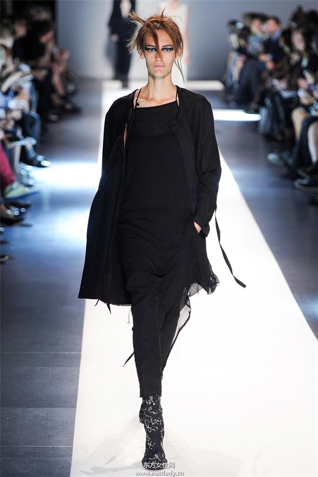 Ann Demeulemeester 2015春夏女装流行发布