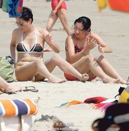 成龙14岁私生女吴卓林比基尼泳装 性取向成谜