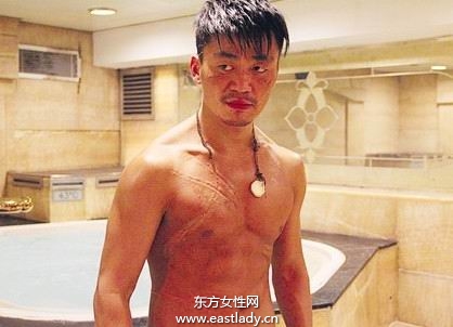 脸蛋不行靠演技身材吃饭的男星