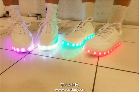 萤光鞋
