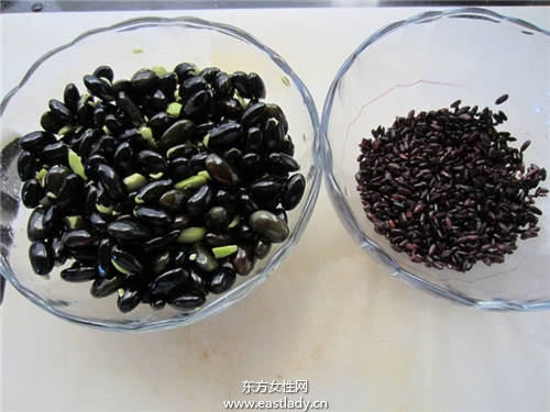 黑豆的營養價值好 不僅是女生的補給聖品而且還能幫助排卵