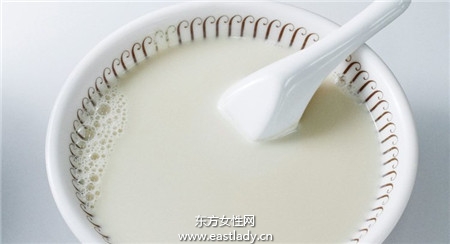 喝牛奶补钙 搭配豆浆效果更好