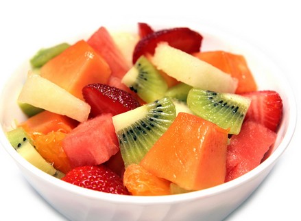 水果禁忌,夏季吃被冻水果会产生毒物质