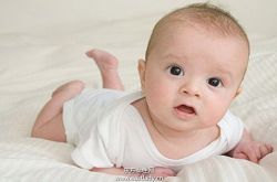 3個月的寶寶發育標準 請謹