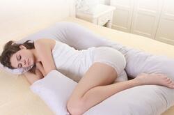 孕婦睡姿關係胎兒發育 快來學習孕婦的正確睡姿