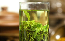 绿茶的好处 想不到喝绿茶竟有这功效