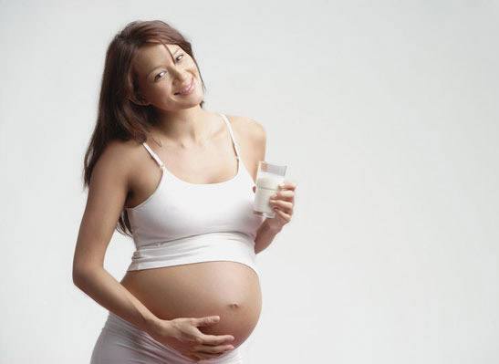 孕妇晚上喝牛奶好吗