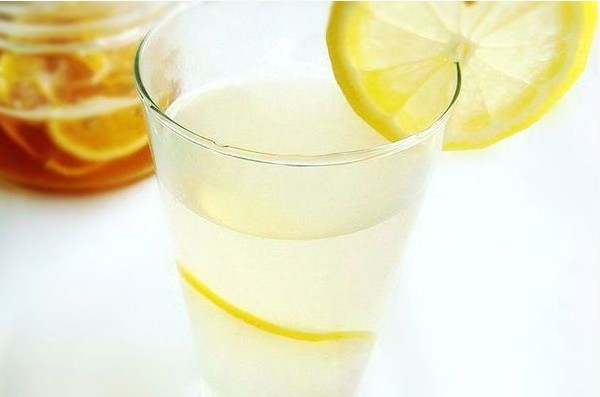 喝柠檬水的好处
