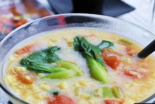 鸡蛋疙瘩汤的做法  制作简单味道好