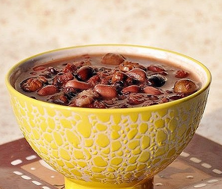 八寶粥怎麼做 八寶粥是日常養生健美之食品