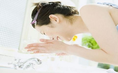 洗脸护肤的正确步骤 正确的洗脸才洗的干净
