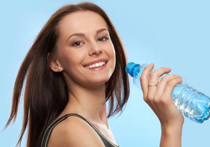 喝水能减肥吗 喝水是一种很安全的减肥方式