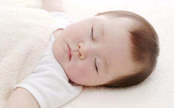 婴儿睡觉时打呼噜 宝宝打呼噜的常见4大原因