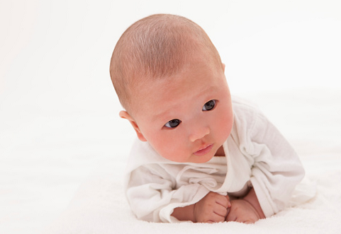 婴儿囟门 如何观察宝宝的的卤门