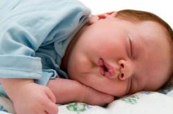 寶寶睡覺的5種雜音 要引起注意