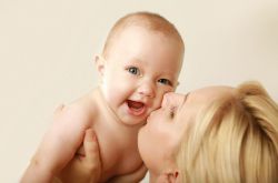 母乳是最適合嬰幼兒使用的食物 解讀母乳的好處