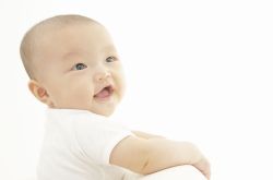 婴儿痉挛症的症状表现 治疗不及时当心宝宝出现智障